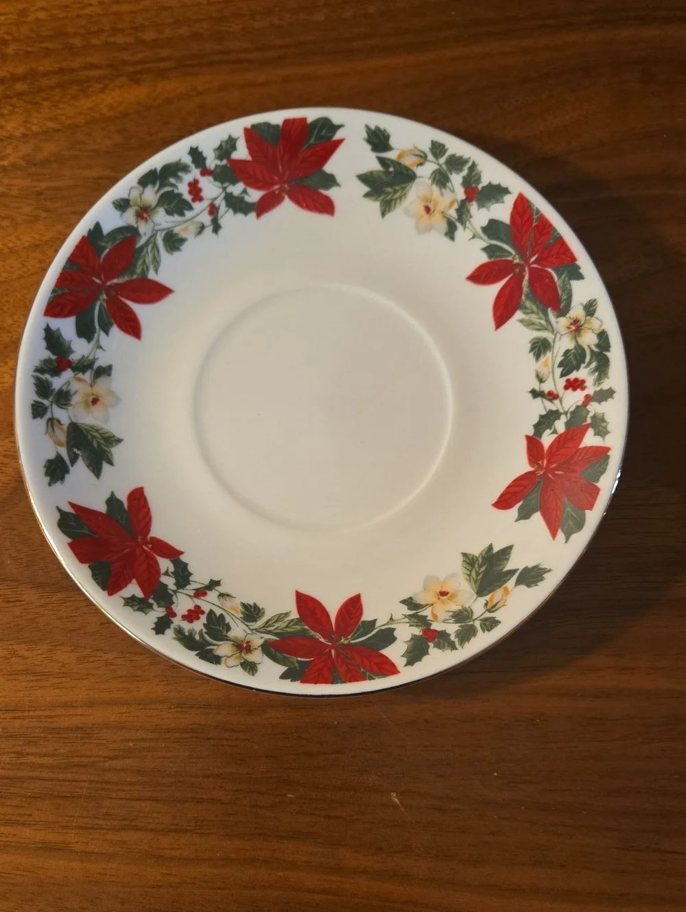 **4** GIBSON CHINA-HOLIDAY POINTSETTA/HOLLY 6